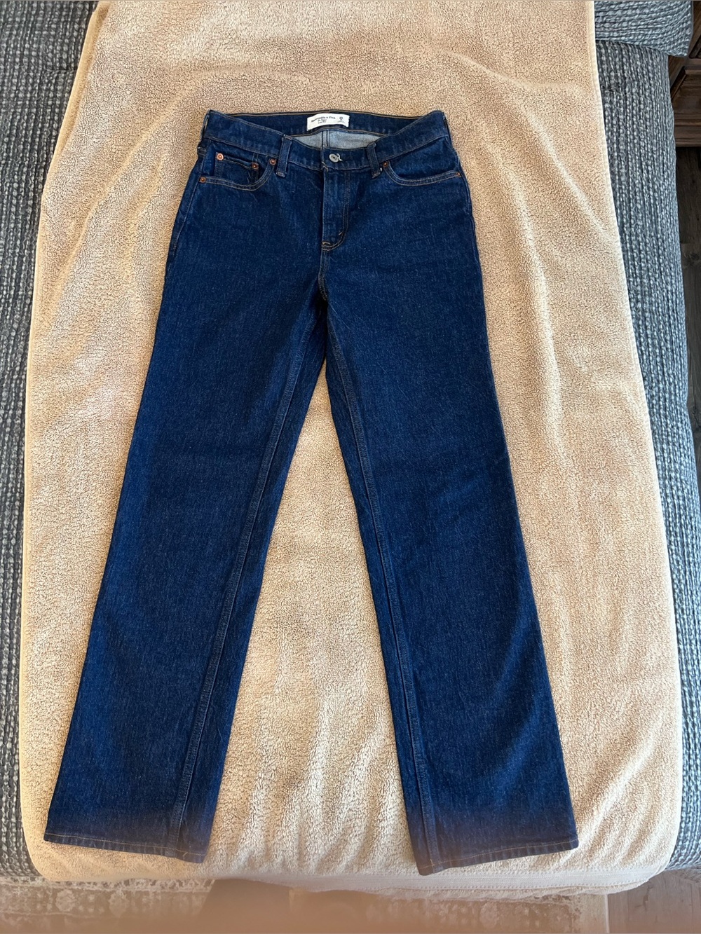 Abercrombie & Fitch Low Rise Baggy Dark Blue Women's Straight-Leg Jeans